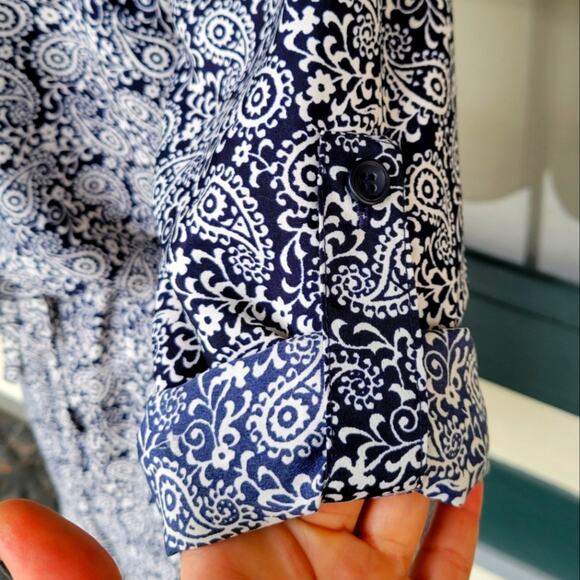 LOFT Dark Navy Blue and White Paisley Long Tab Sleeve Romper Playsuit sz 2 - Picture 4 of 9